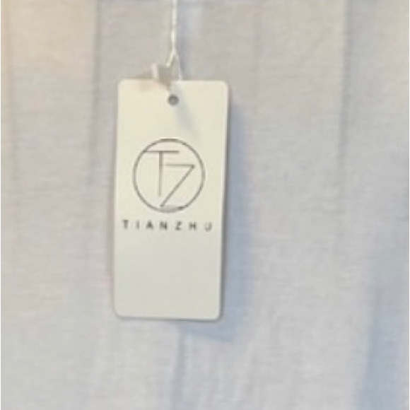 NWT Tianzhu Women’s Plus size White Tunic Top V-Neck Casual Pleated Flowy3XL - Picture 7 of 9